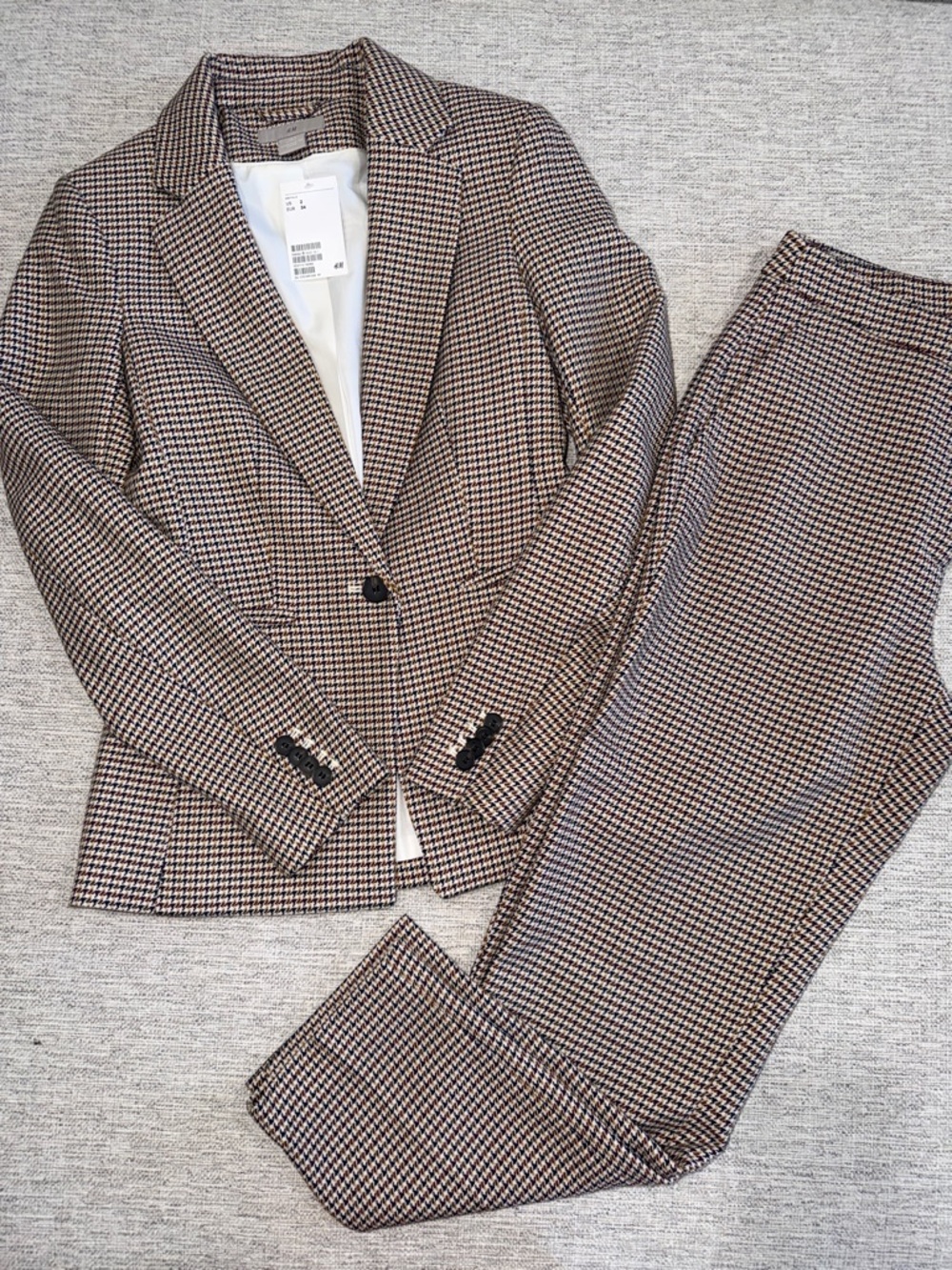 H&M WOMEN BLAZER AND TROUSERS SET SIZE 2 & 6